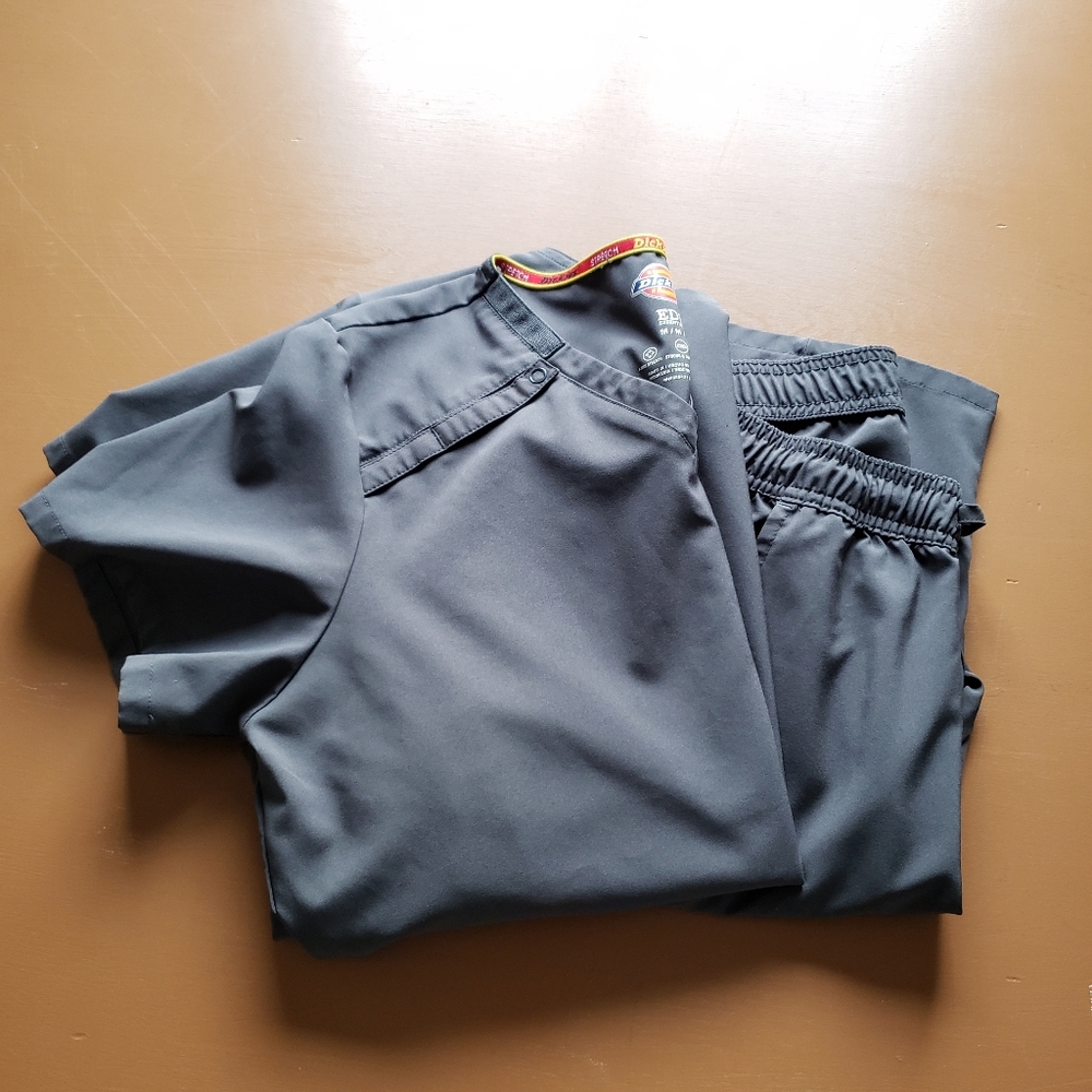 Dickies EDS Essentials Scrub uniform outfit
